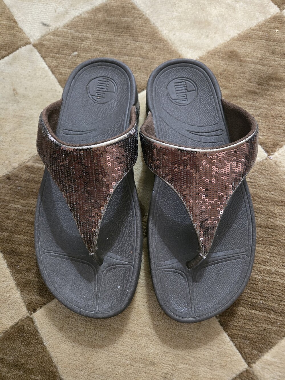 Fitflop Electra Women’s Bronze Sequin Thong Sandals NWT size 7